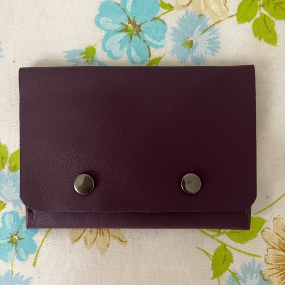 Handmade Genuine Leather Wallet - Picture 2 of 5